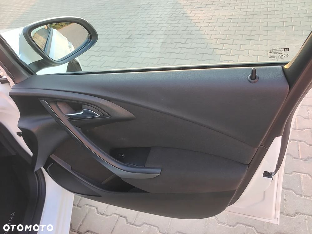 Opel Astra 1.4 T Cosmo EU6 - 24