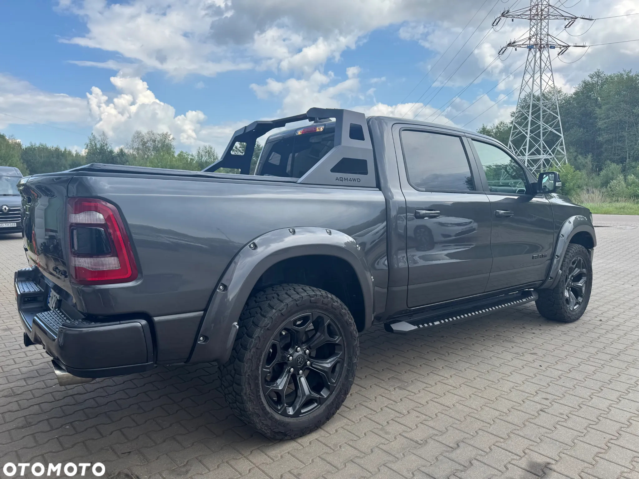 RAM 1500 Crew Cab Laramie - 4