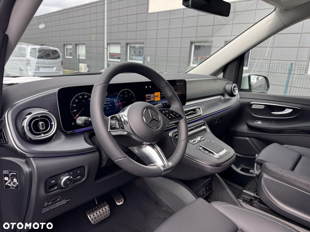 Mercedes-Benz Klasa V - 9