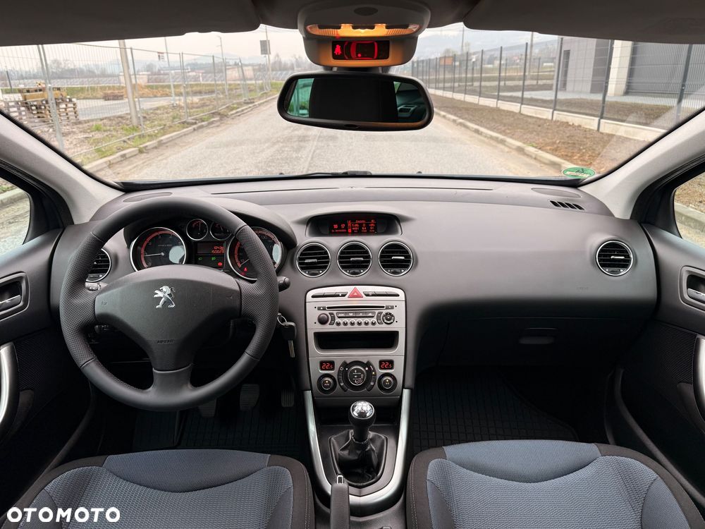 Peugeot 308 1.6 Premium Plus - 22