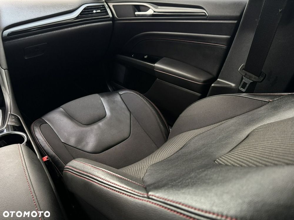 Ford Mondeo 2.0 TDCi ST-Line - 23