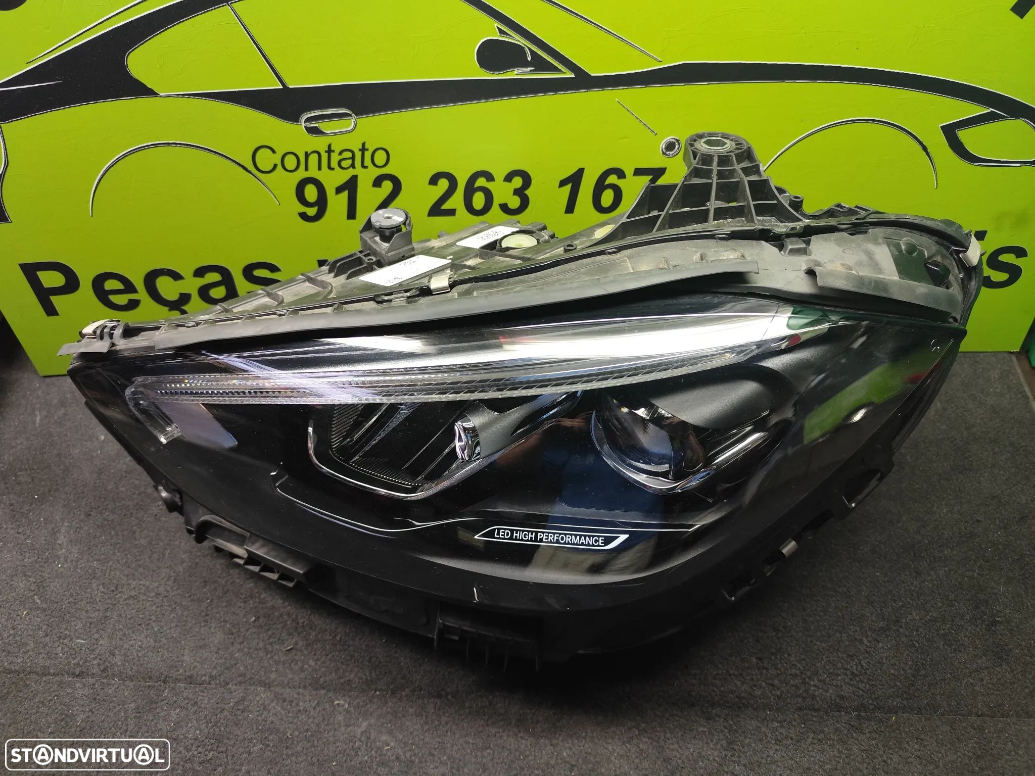 MERCEDES C W206 FAROL LED ESQUERDO - FF654 - 1