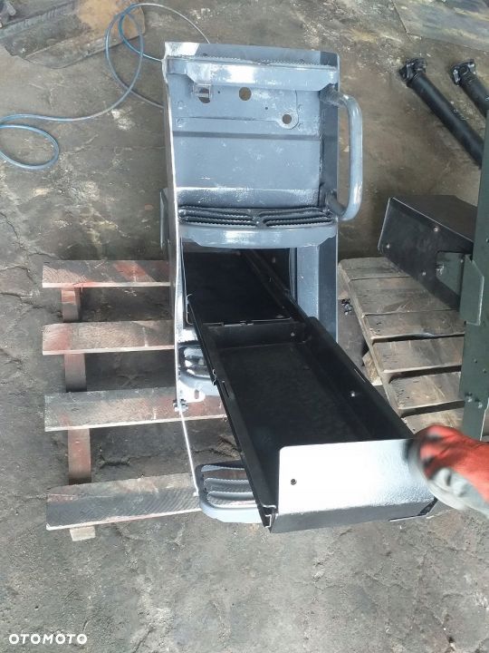 SCHODKI SCHODY CLAAS AXION 810 158KW 700MTH 19R - 6