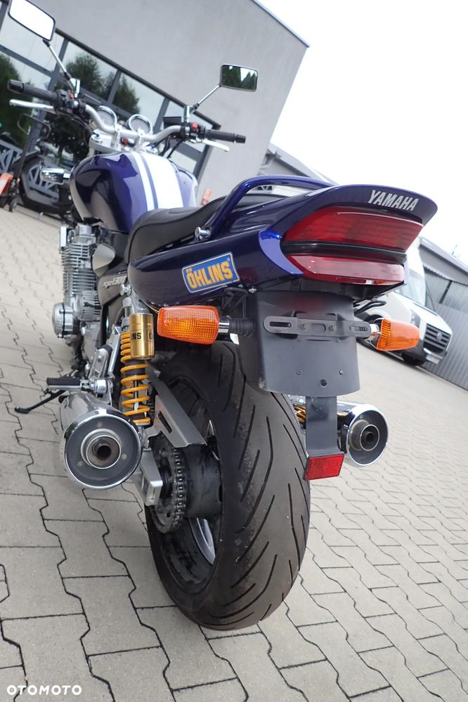 Yamaha XJR - 11