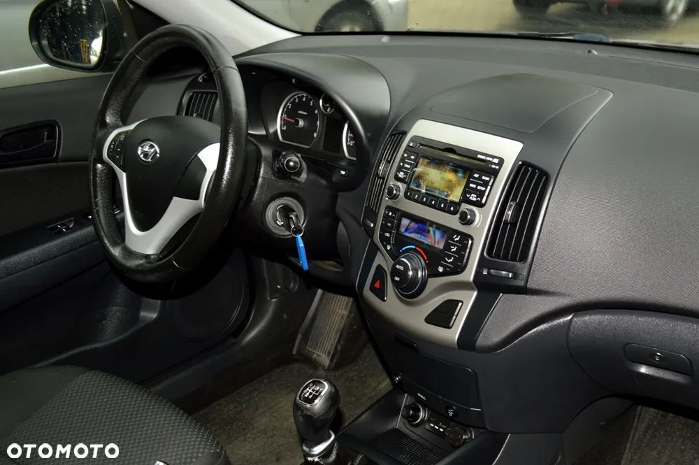 Hyundai i30 1.4 Base - 36