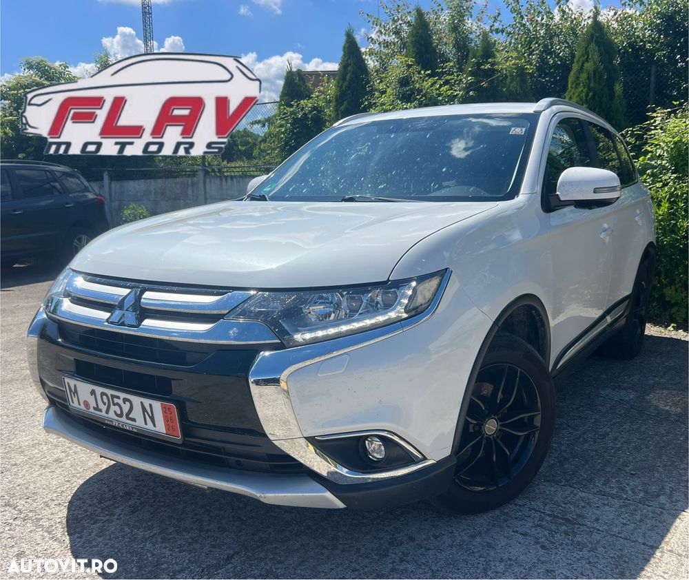 Mitsubishi Outlander 2.2 DI-D 4WD Automatik Plus - 2