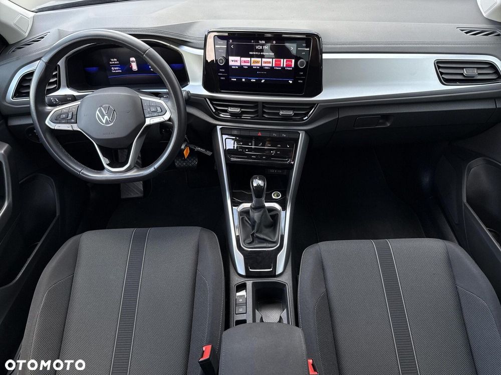 Volkswagen T-Roc - 13