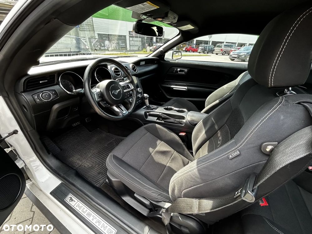 Ford Mustang - 9