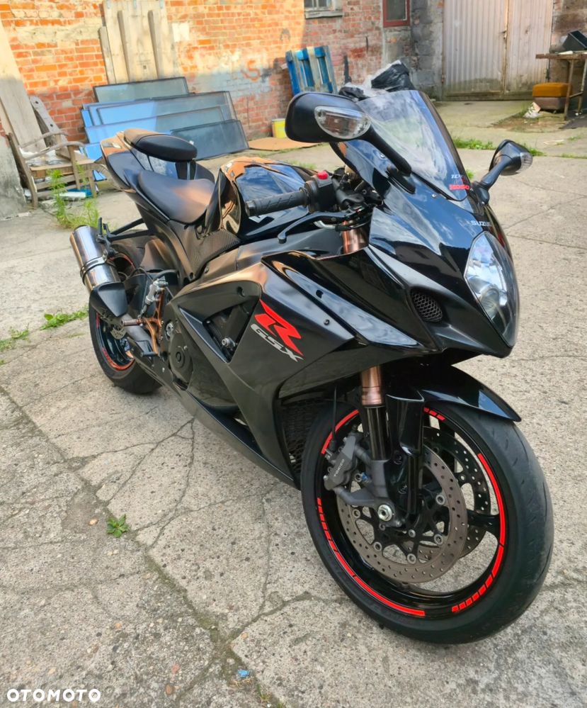 Suzuki GSX-R - 6