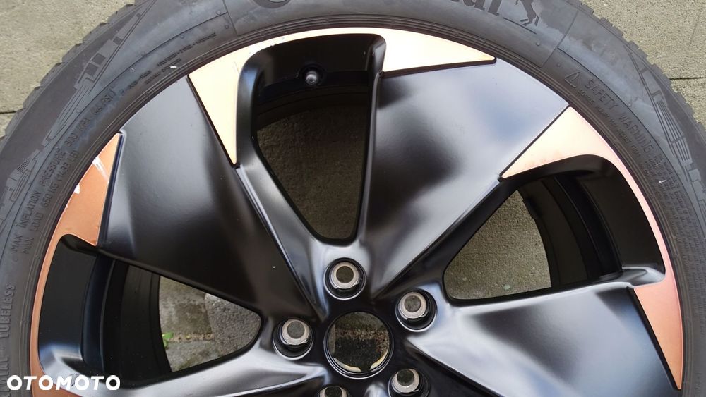 CUPRA BORN 10E - felga 7.5Jx19H2 ET50 5x112 - 2