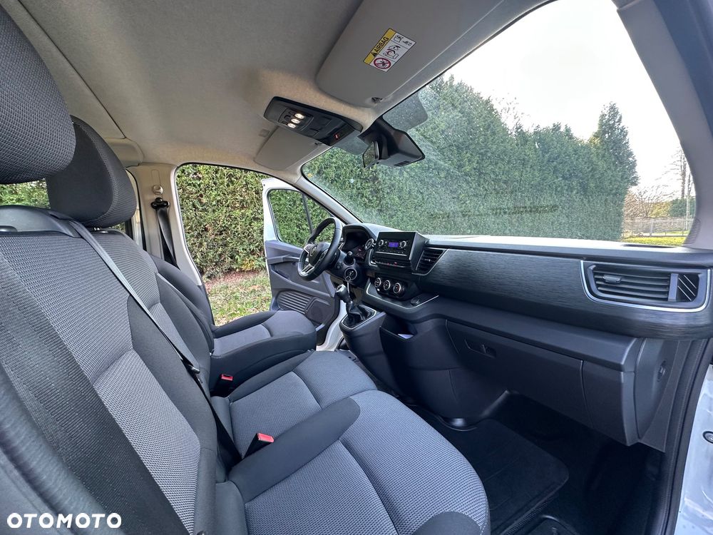 Renault Trafic Grand 2.0 dCi - 14