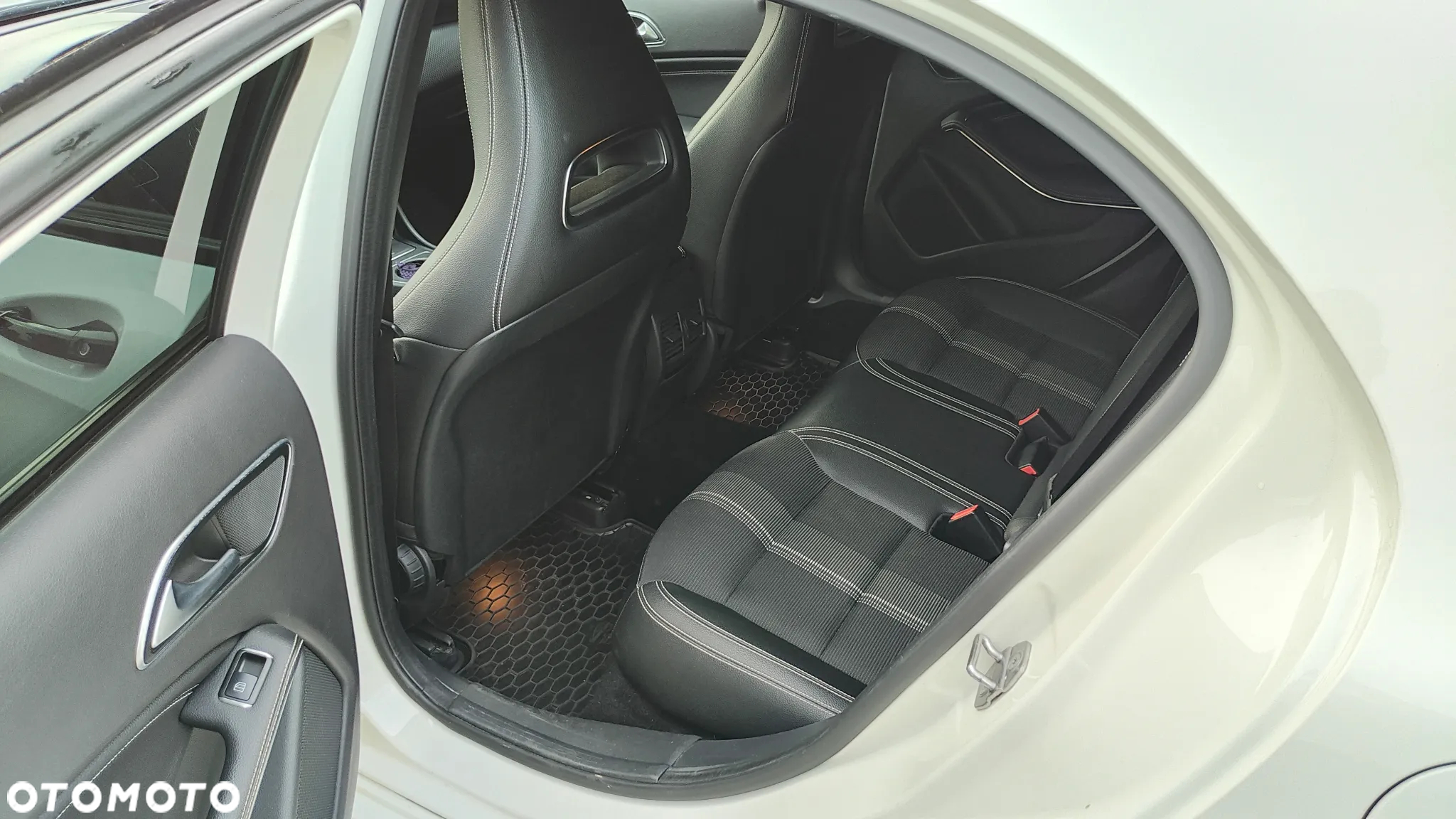Mercedes-Benz Klasa A 180 CDI 7G-DCT Urban - 10