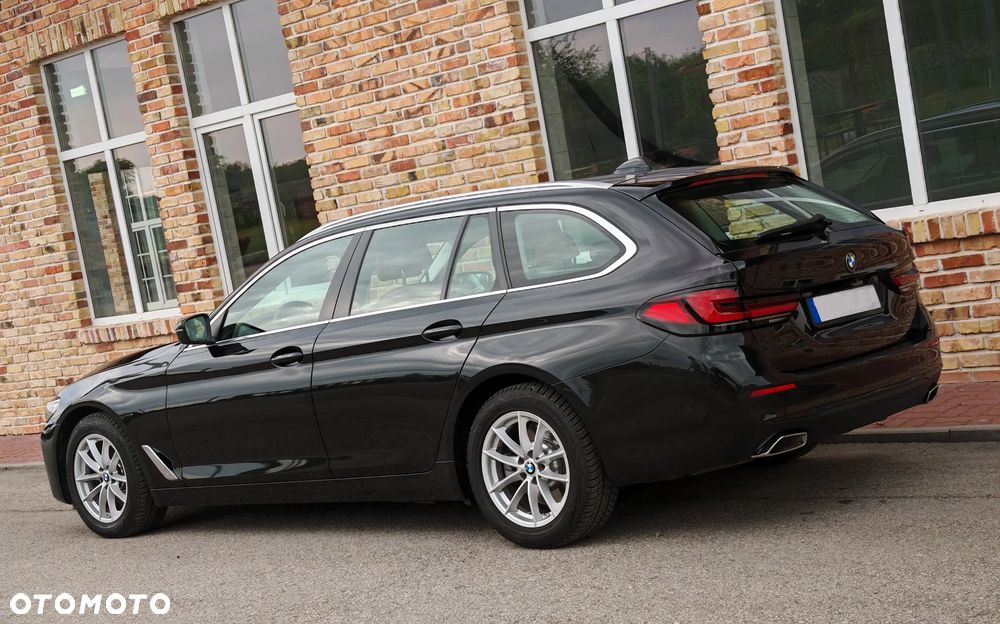 BMW Seria 5 520d Luxury Line - 6