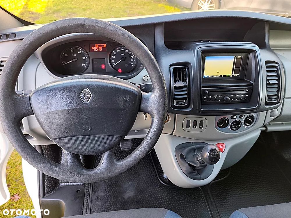 Renault Trafic - 13