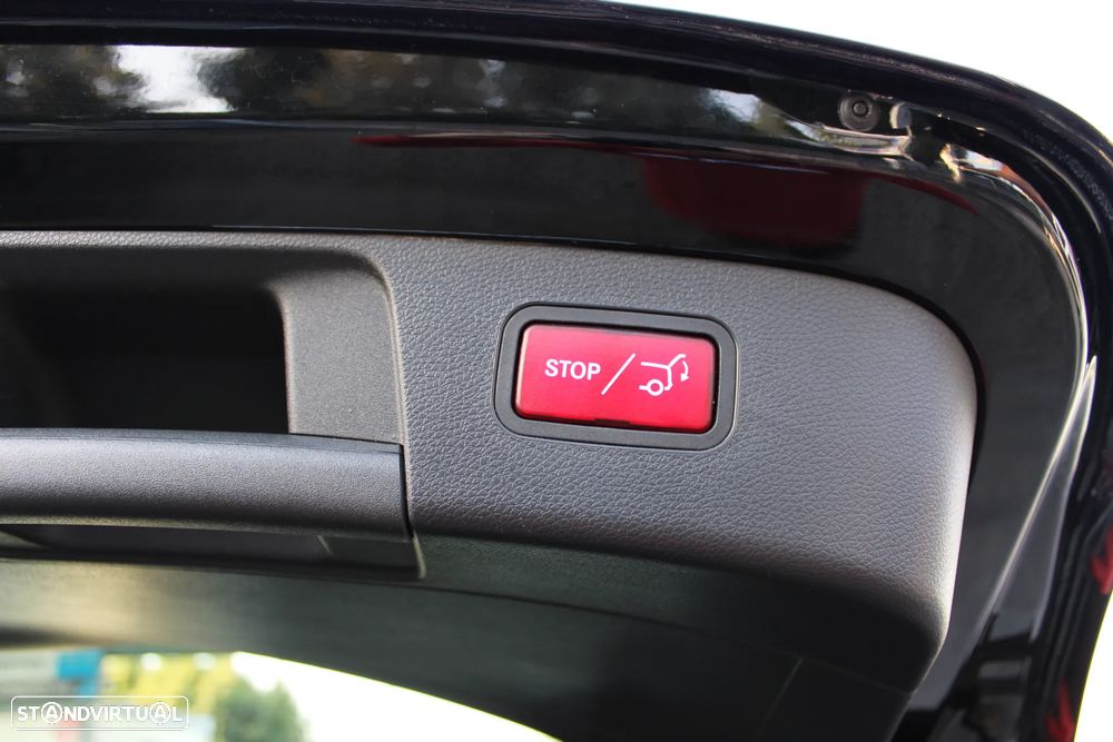 Mercedes-Benz GLA 180 d 7G-DCT Urban - 52