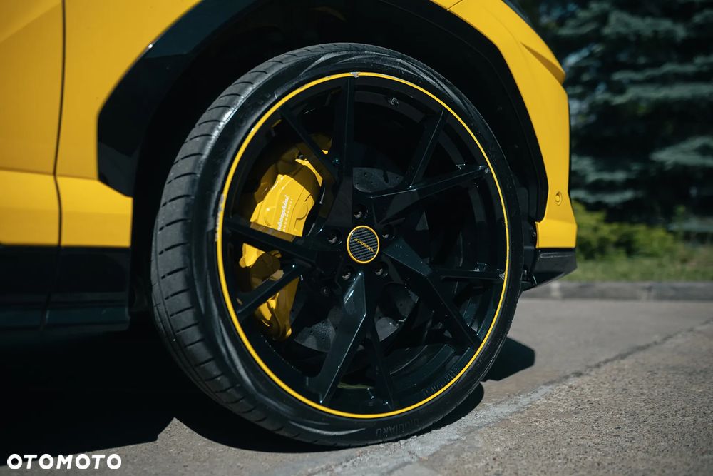Lamborghini Urus Standard - 15
