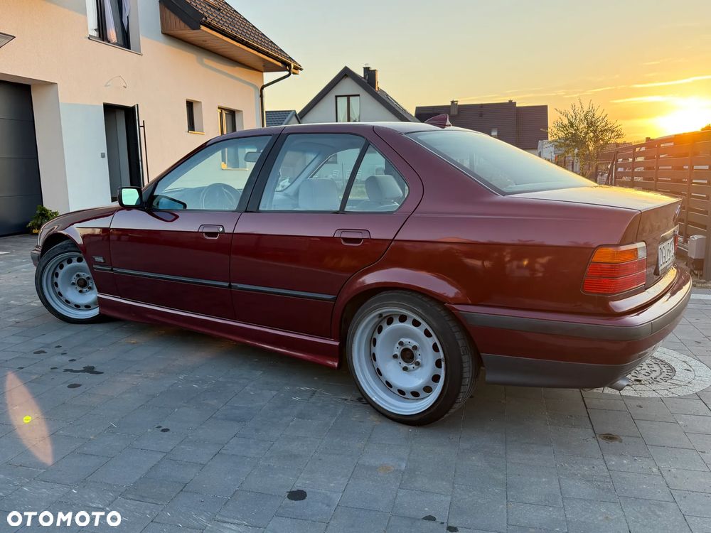 BMW Seria 3 320i - 2