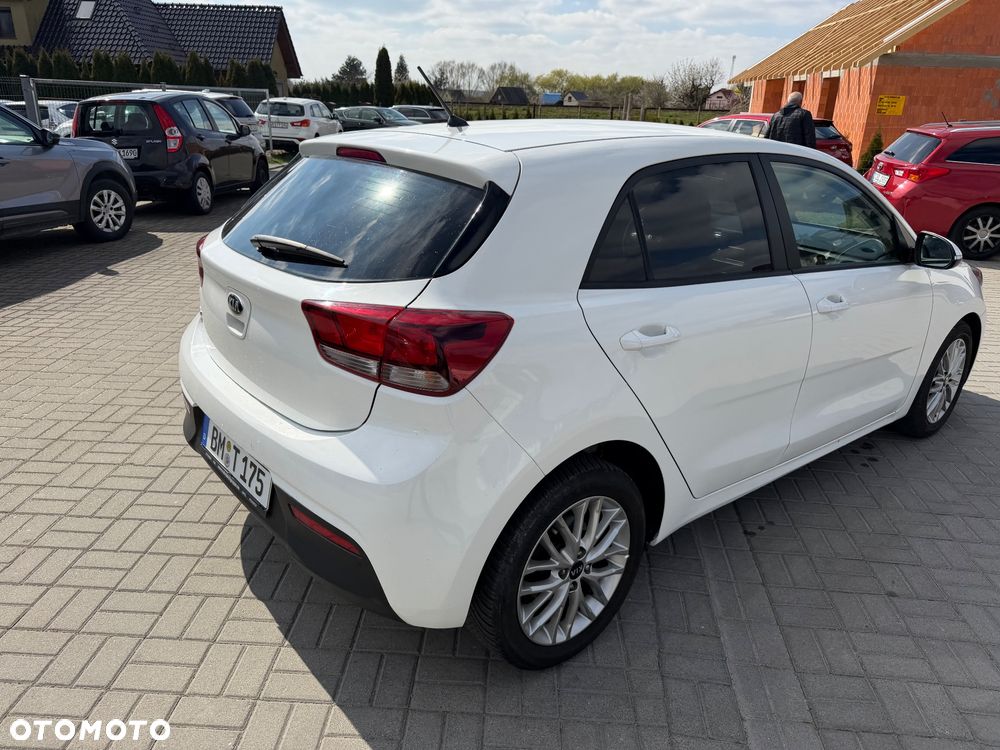 Kia Rio 1.2 Business Line - 8