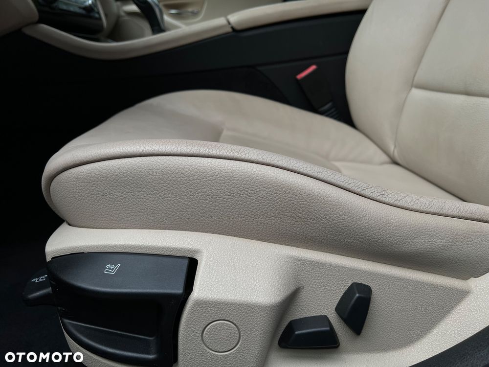 BMW Seria 5 520d Luxury Line - 22