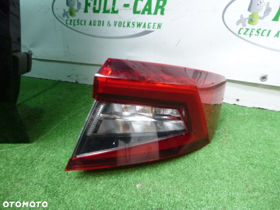SKODA KAROQ TYŁ 19R ZDERZAK BELKA LAMPY - 3