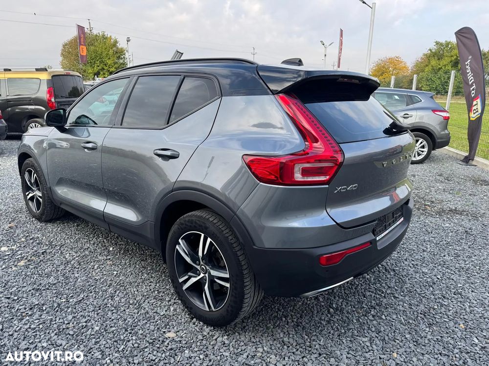 Volvo XC 40 D4 AWD Geartronic R-Design - 3