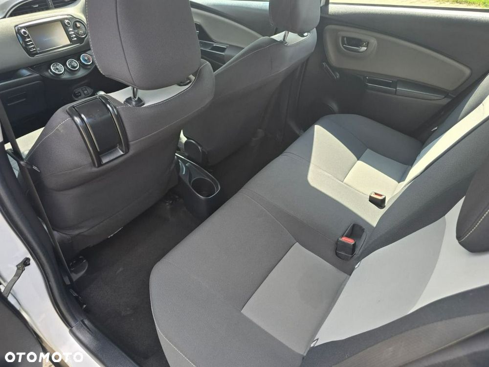 Toyota Yaris - 17