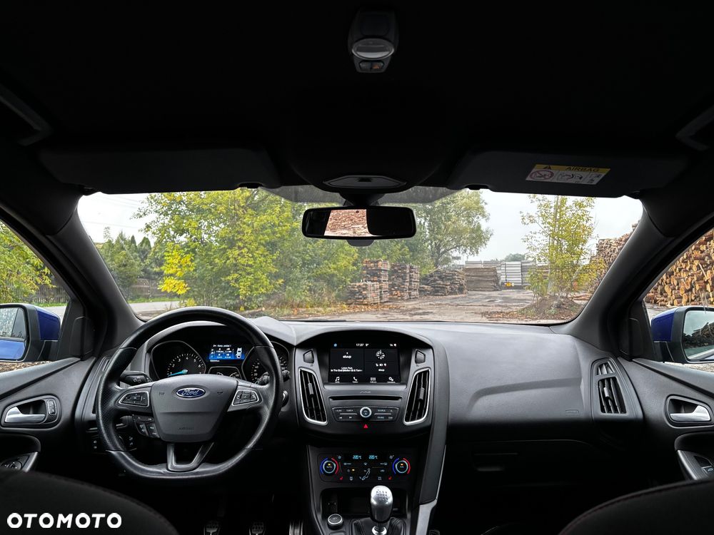 Ford Focus 1.5 EcoBoost Start-Stopp-System ST-Line - 16