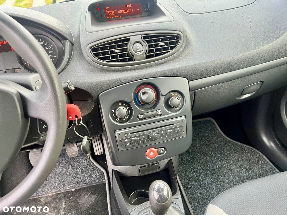 Renault Clio 1.2 16V 75 Dynamique - 32