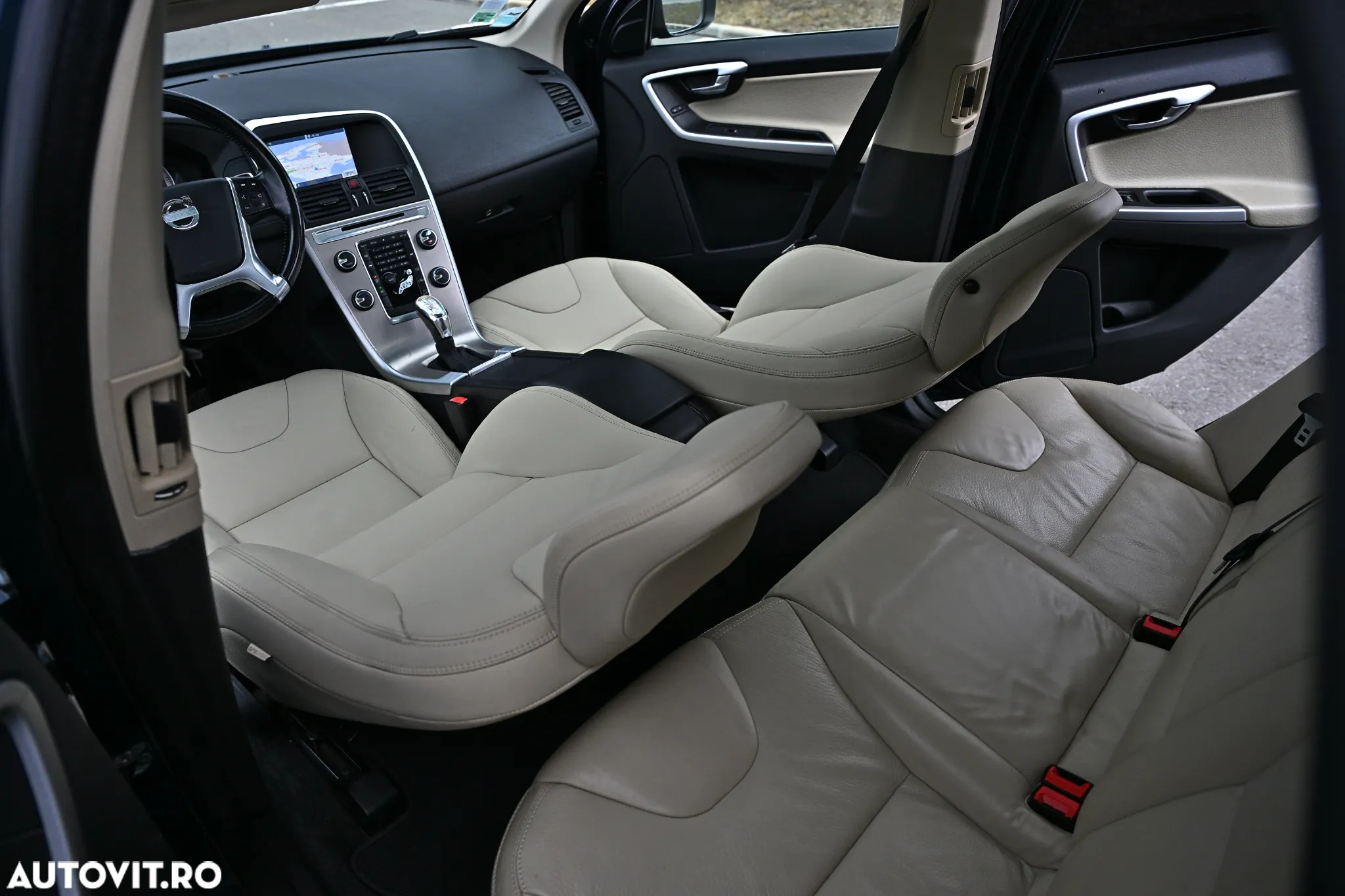 Volvo XC 60 2.4D AWD Aut. Summum - 19