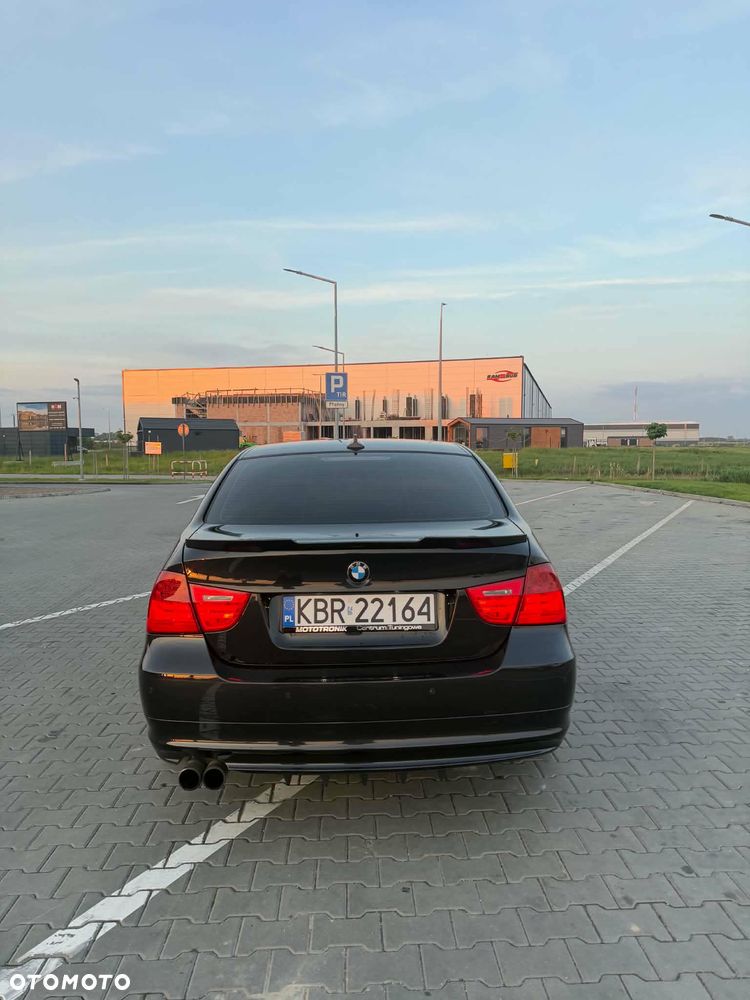 BMW Seria 3 320i - 6