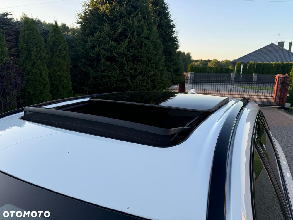 Volvo XC 60 T8 Plug-In Hybrid AWD R-Design - 11
