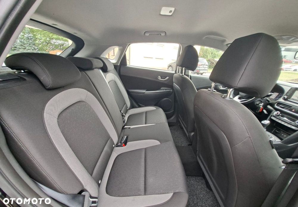 Hyundai Kona - 17
