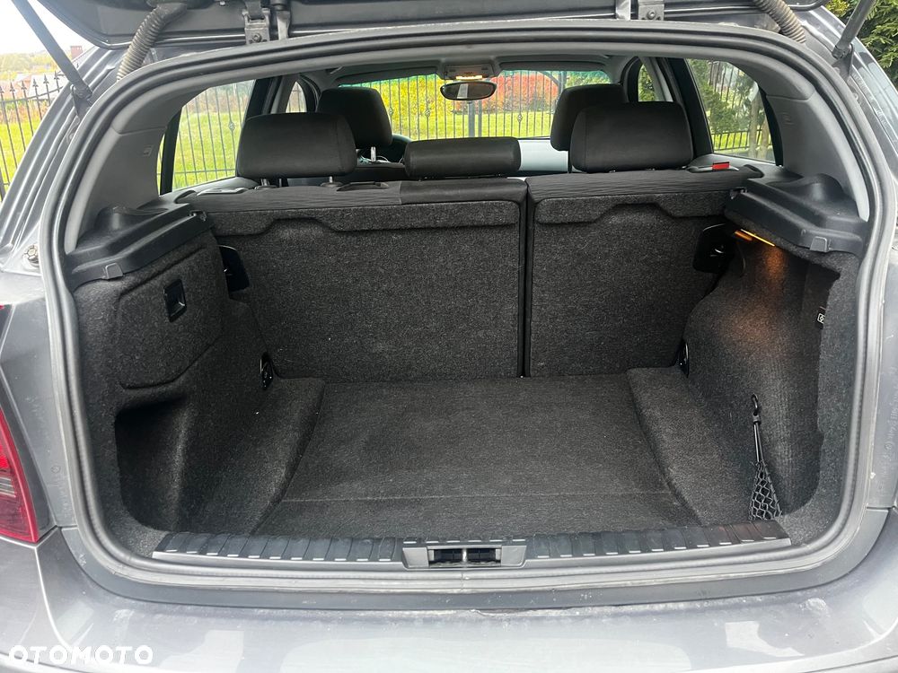 BMW Seria 1 118i - 12