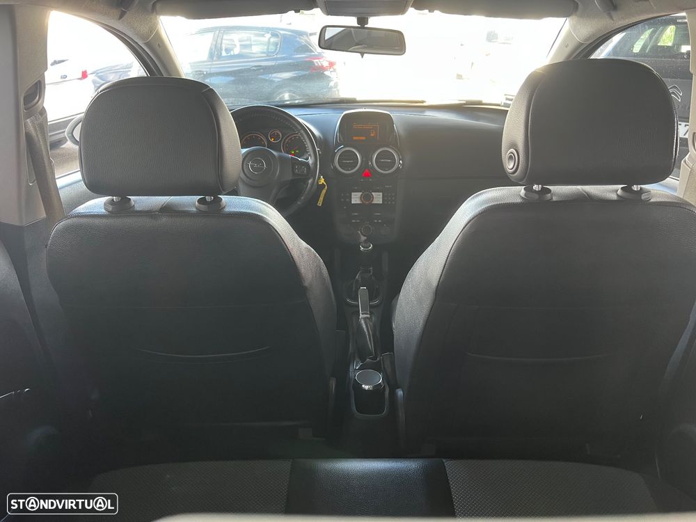 Opel Corsa 1.2 Cosmo - 30