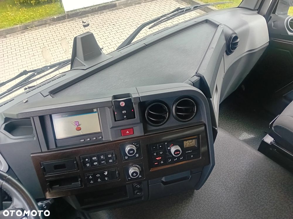 Renault GAMA T - 24