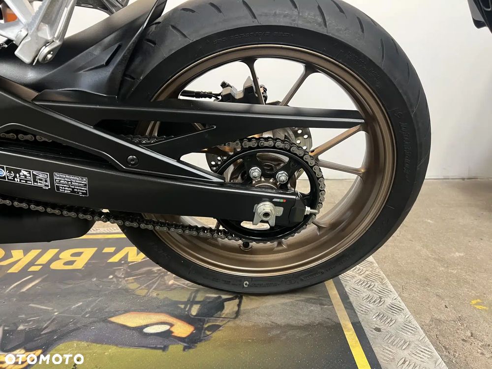 Honda CB - 33