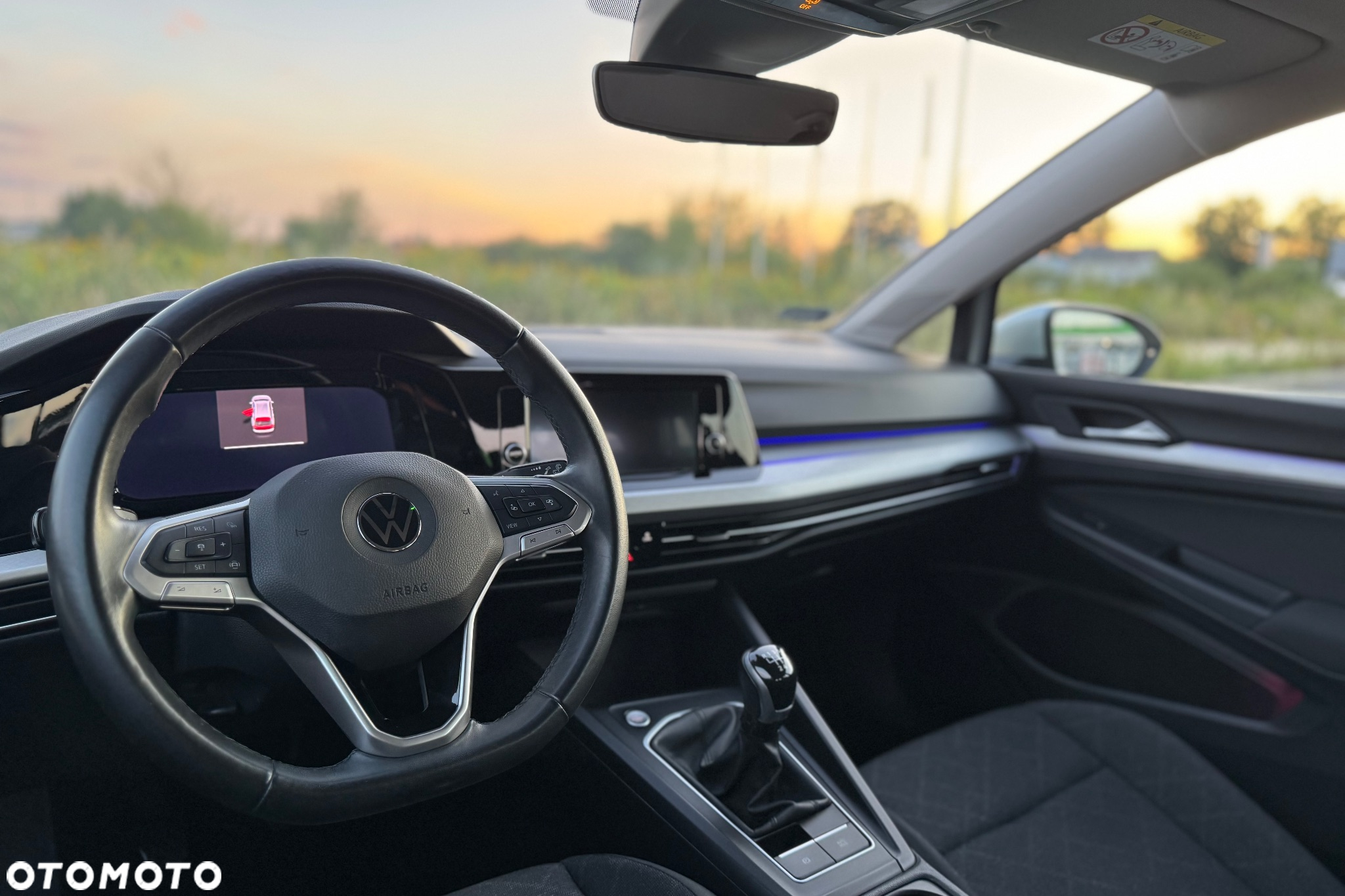 Volkswagen Golf VIII 1.5 TSI EVO Life - 23