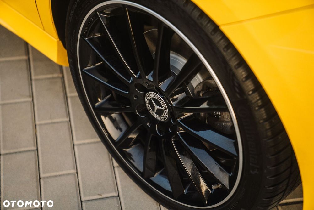 Mercedes-Benz CLA 250 4-Matic AMG Line 7G-DCT - 11