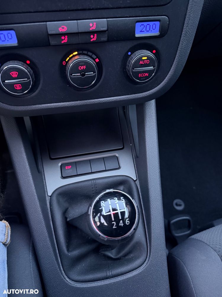 Volkswagen Golf 1.6 Trendline - 11