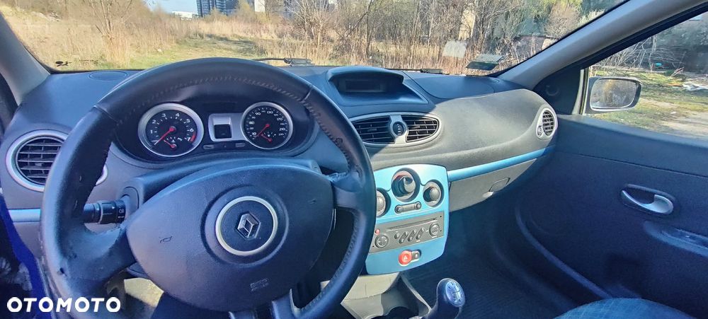 Renault Clio 1.2 16V Authentique - 3