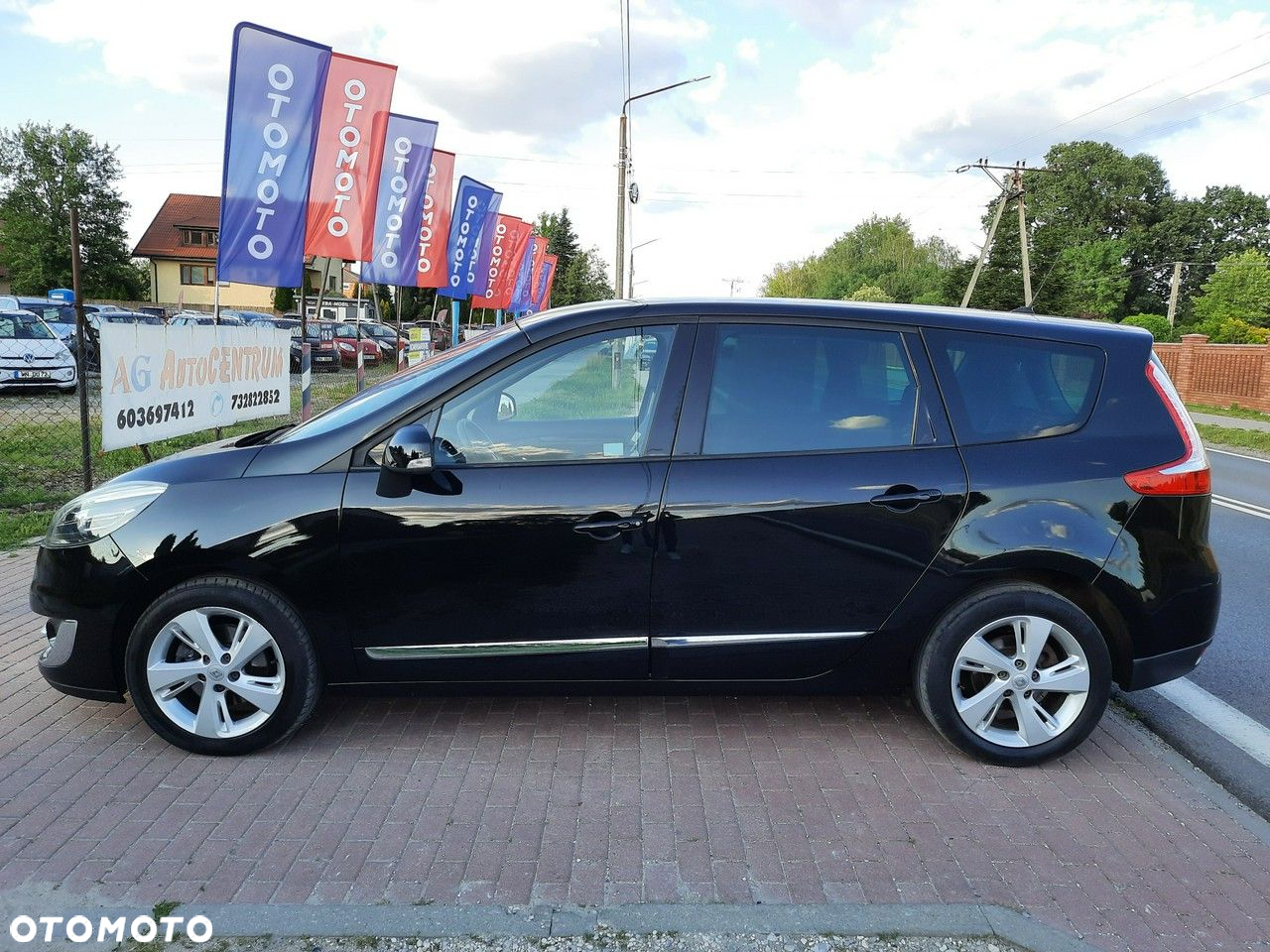 Renault Grand Scenic - 8