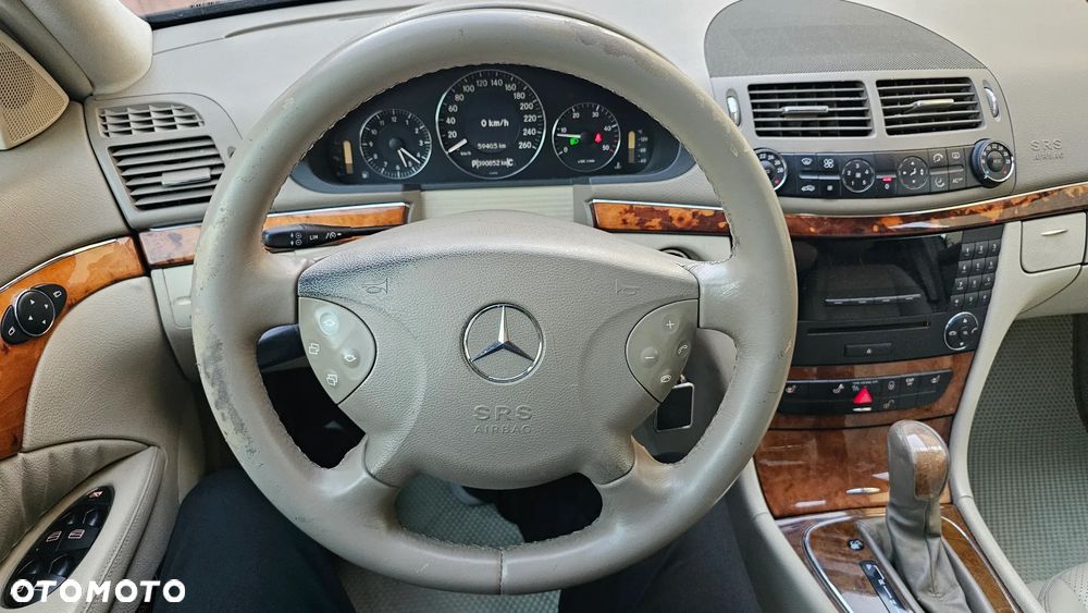 Mercedes-Benz Klasa E - 31