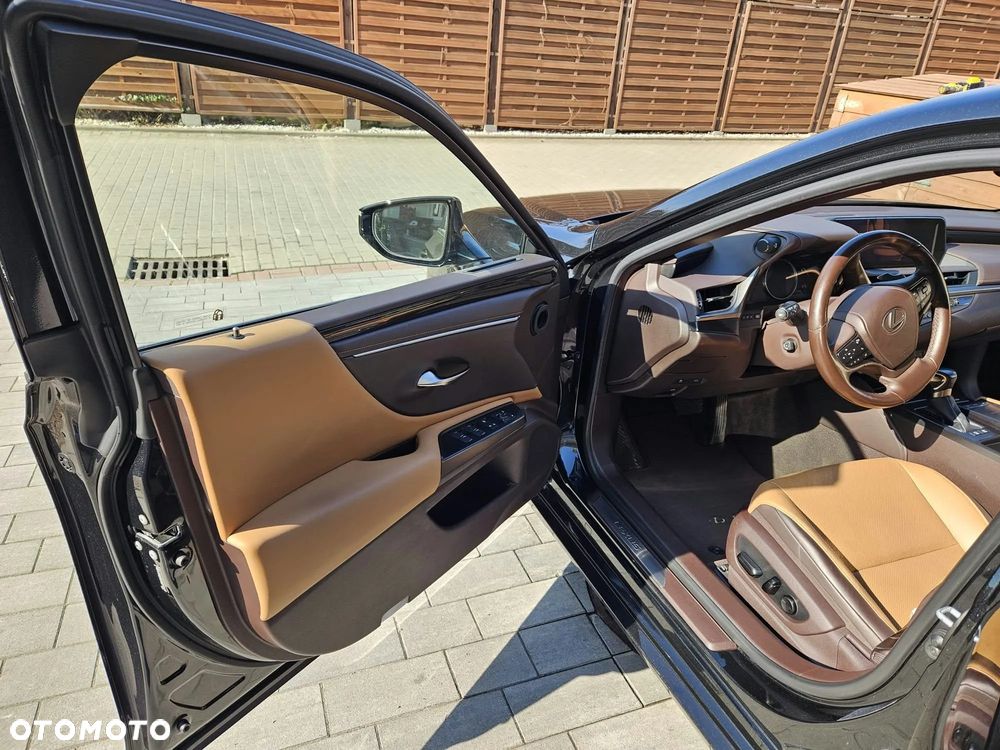 Lexus ES - 20
