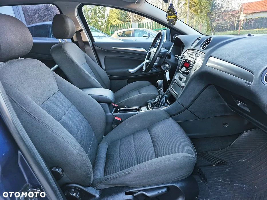 Ford Mondeo 2.0 FF Platinium X Plus (Titanium) - 37