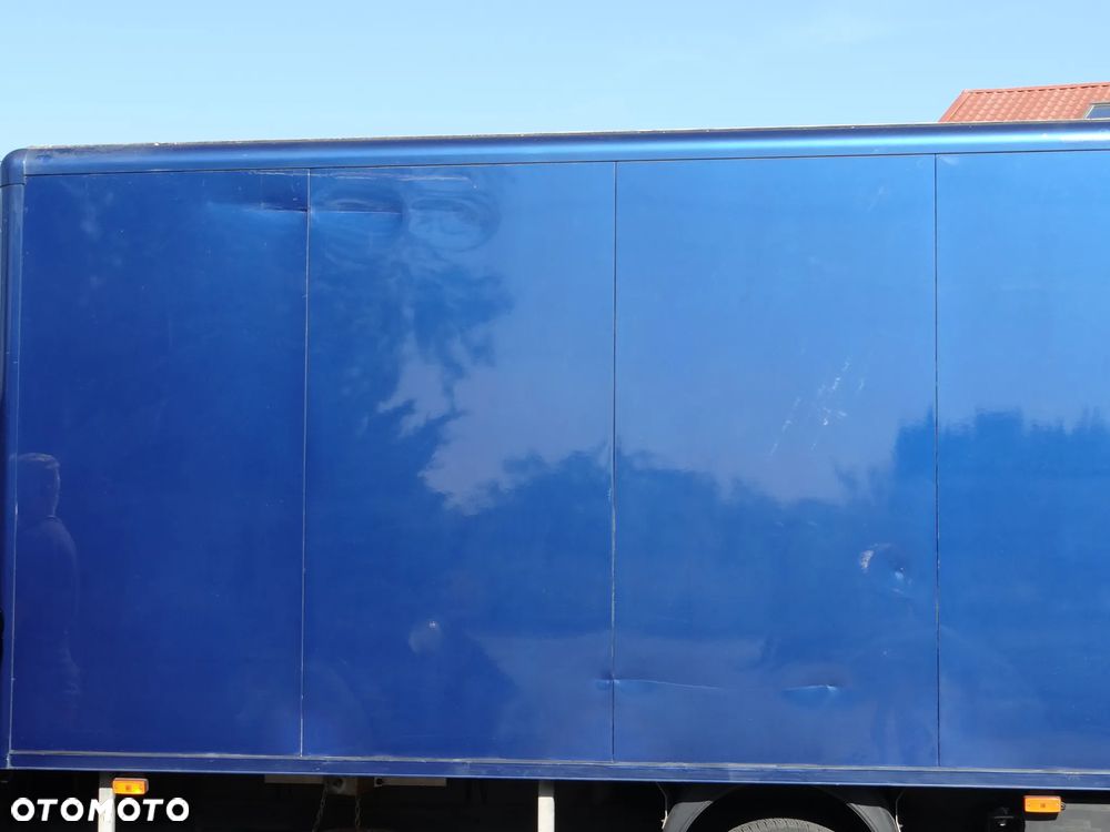 Mercedes-Benz SPRINTER - 32