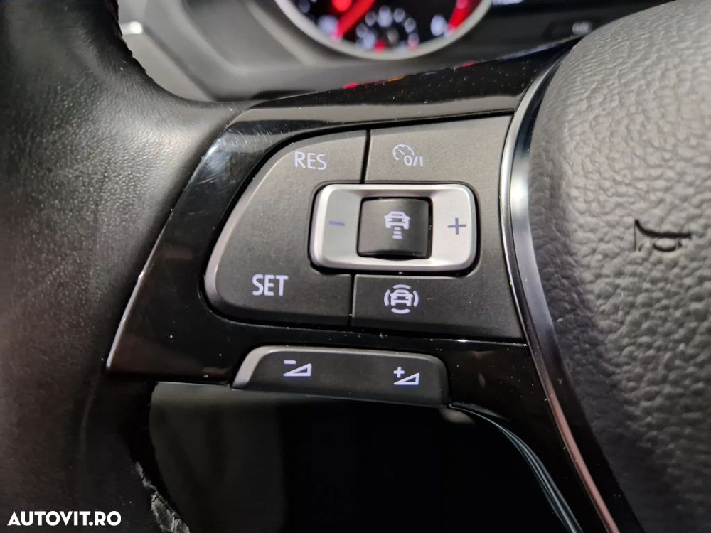 Volkswagen Tiguan - 18