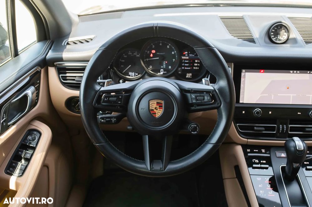 Porsche Macan T - 15