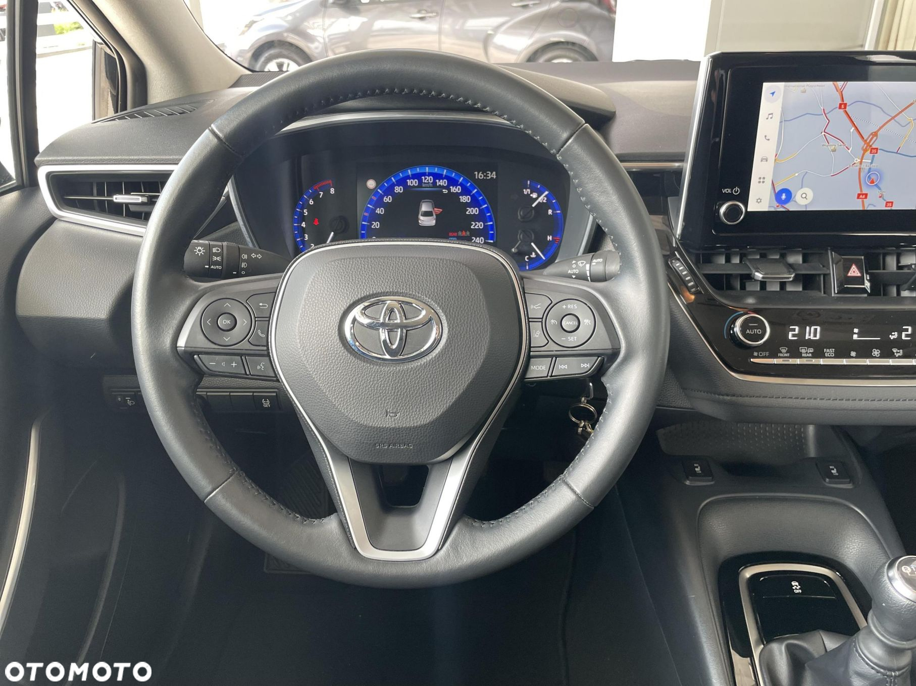 Toyota Corolla - 12