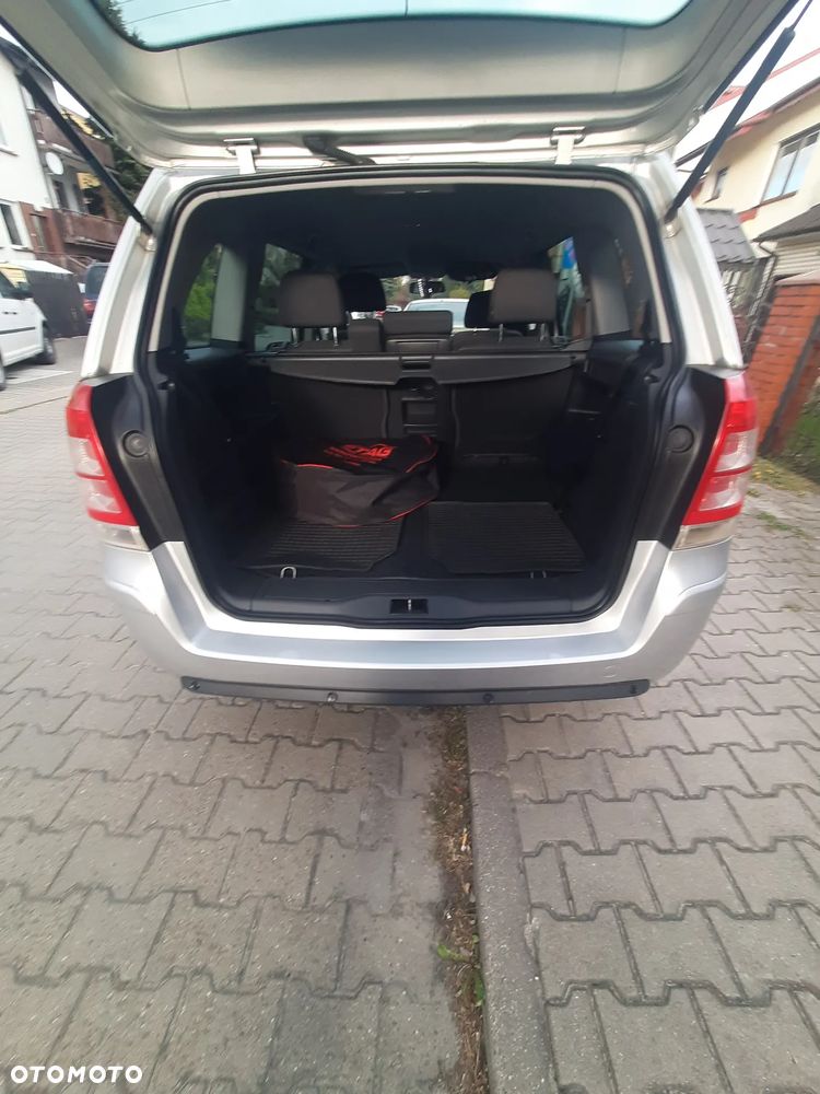 Opel Zafira - 11