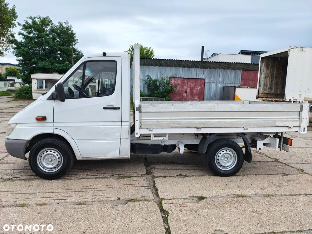 Mercedes-Benz Sprinter - 4